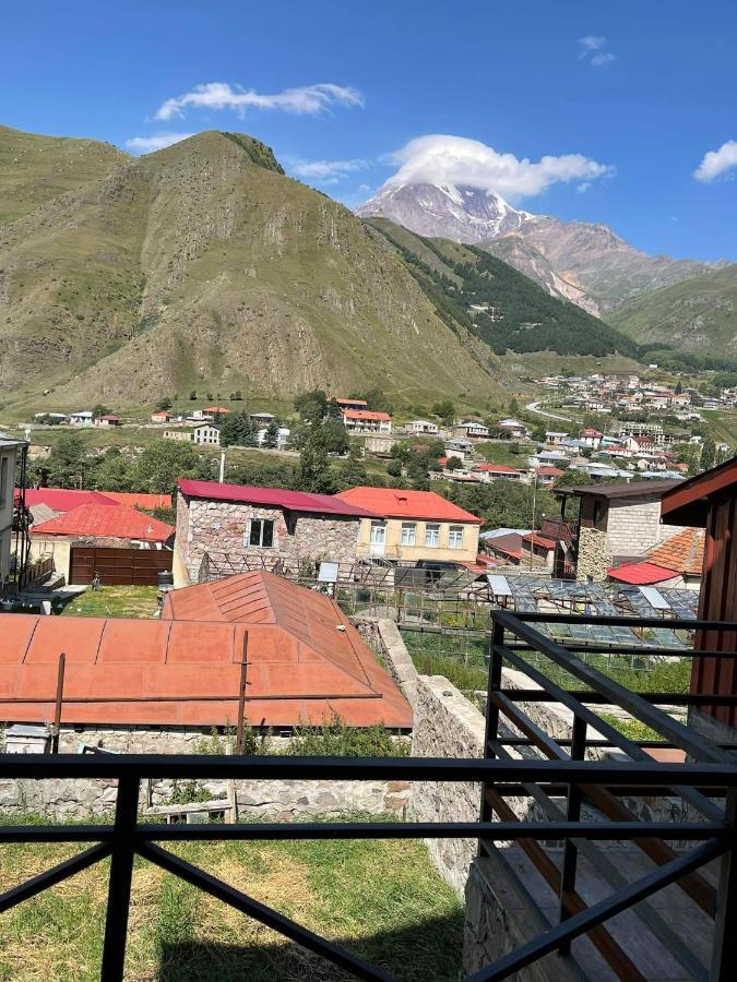 Soso Burduli'S Guesthouse Kazbegi Eksteriør bilde